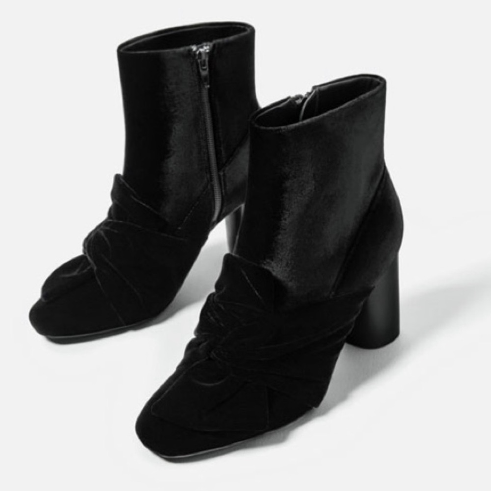 Zara Black Velvet Bow Knot Ankle Booties size 41